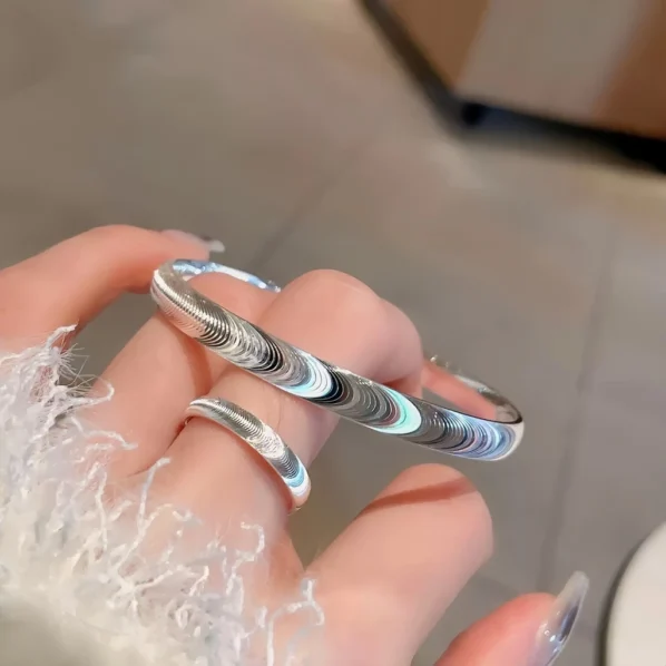 Titanium Steel Cat's Eye Bracelet with Copper Plating